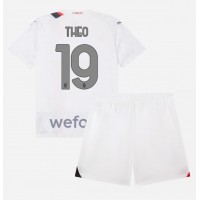 AC Milan Theo Hernandez #19 Bortedraktsett Barn 2023-24 Kortermet (+ Korte bukser)